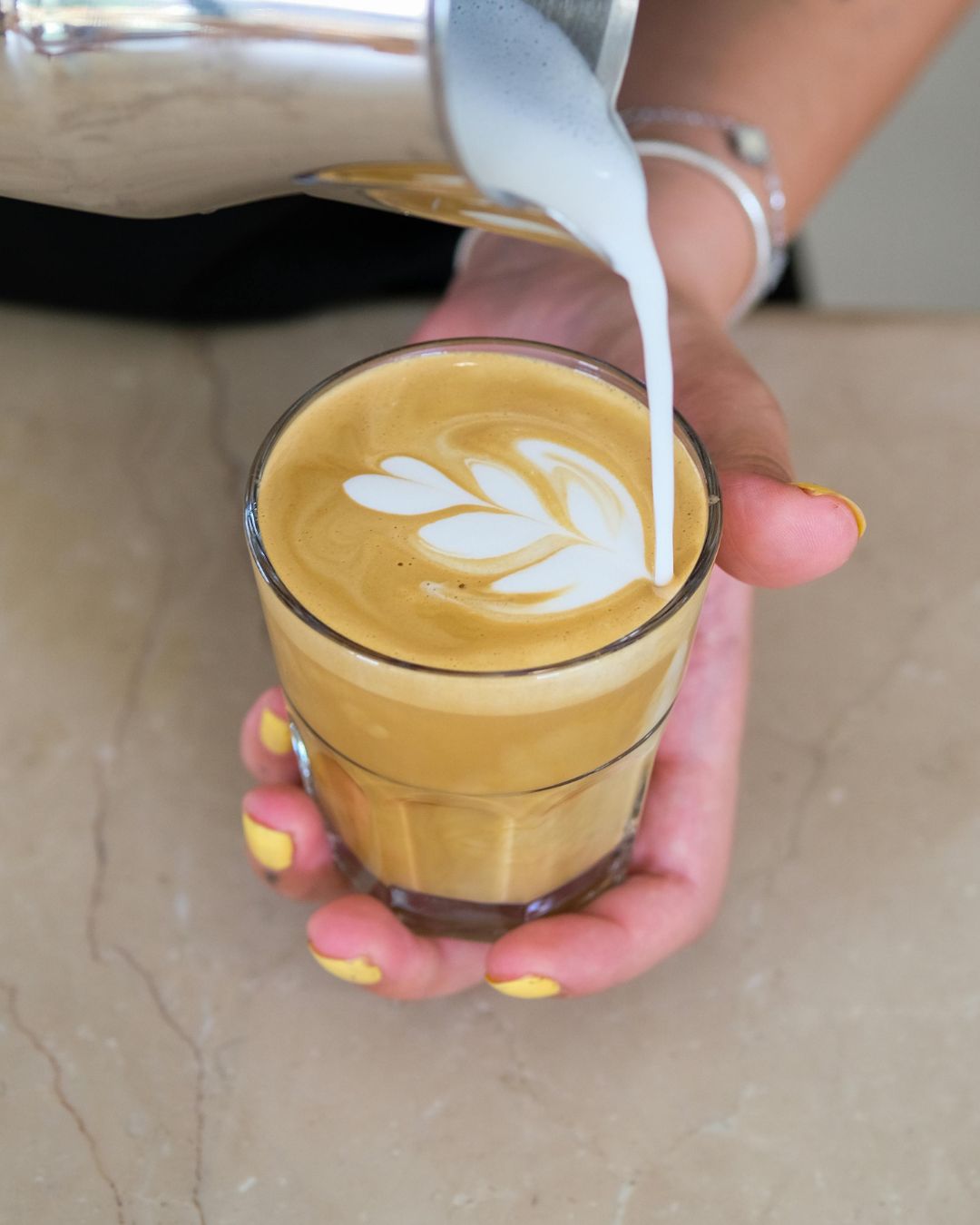 ☕ Latte (Hot & Cold)