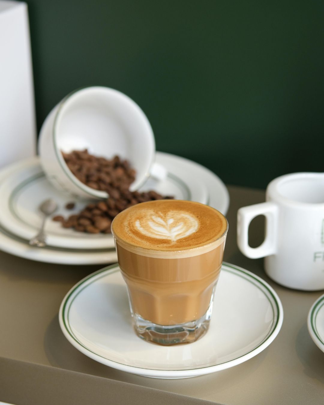 ☕ Latte (Hot & Cold)