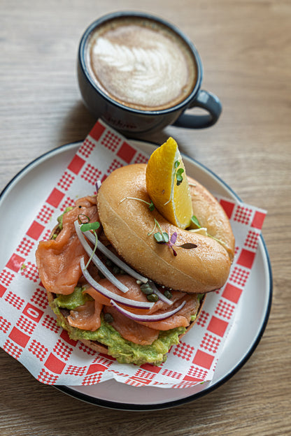🥯🥑 Avocado & Salmon Bagel