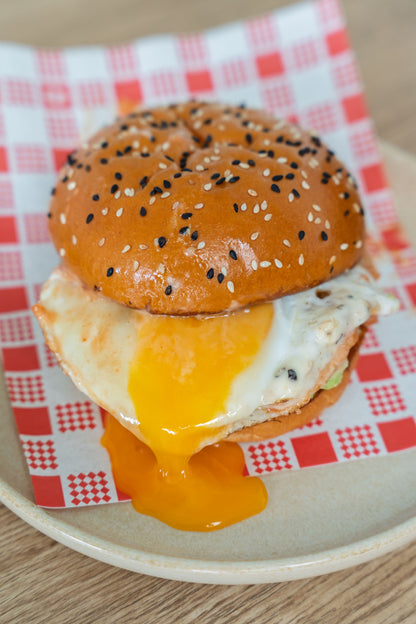 🥑🍳 Avocado & Egg Roll